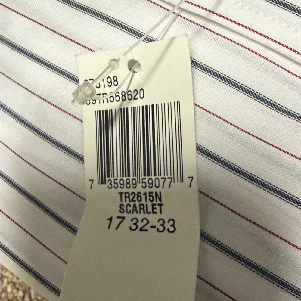 Donald Trump Men's Classic White Striped Dress Shirt - Picture 5 of 5